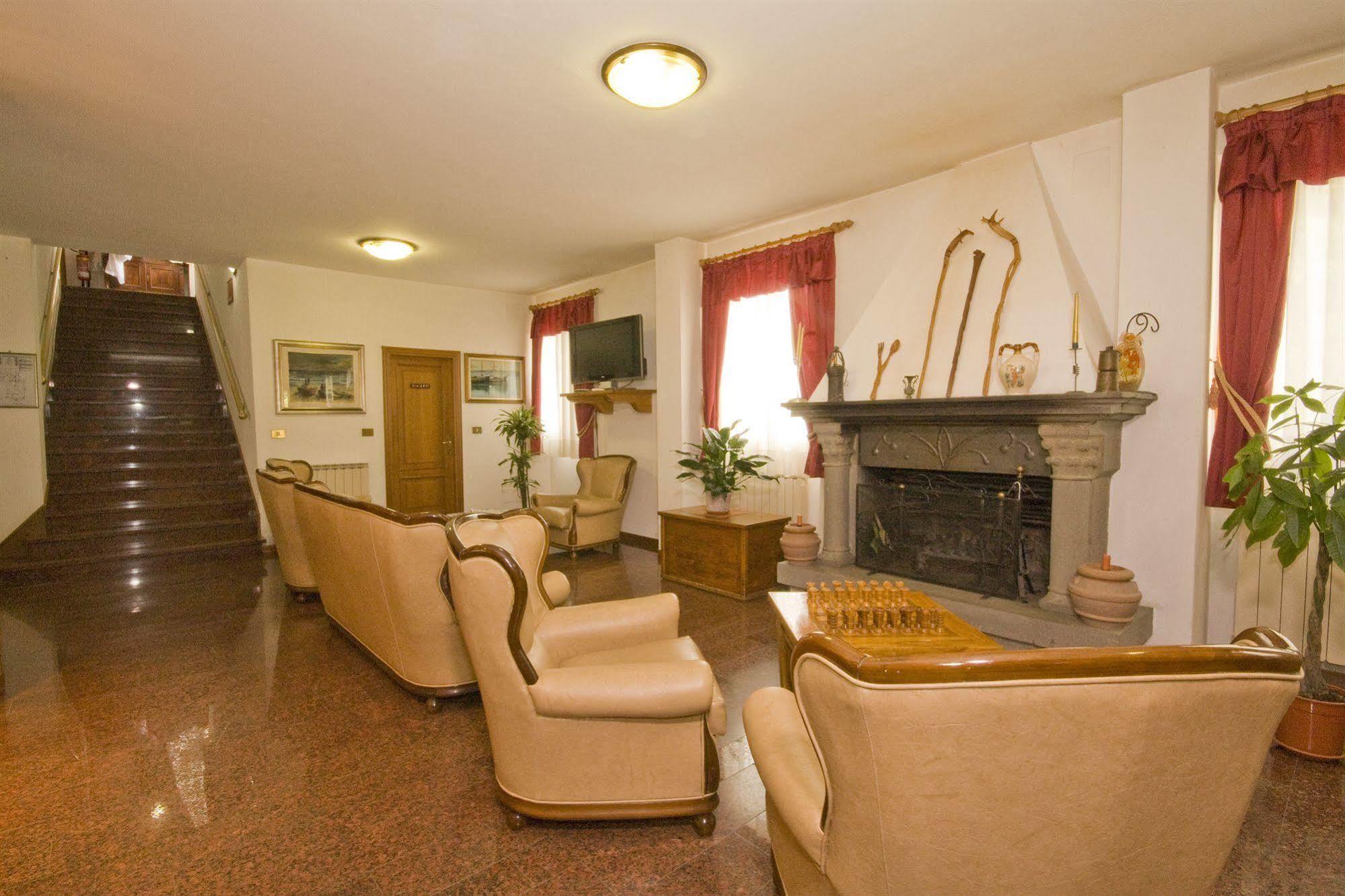 Hotel Del Lago كافريجيليا المظهر الخارجي الصورة